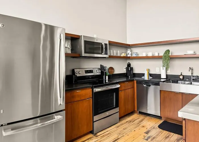 Apartment The Urban Loft - Stylish Industrial Living Peoria