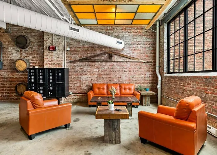 The Urban Loft - Stylish Industrial Living Apartment Peoria